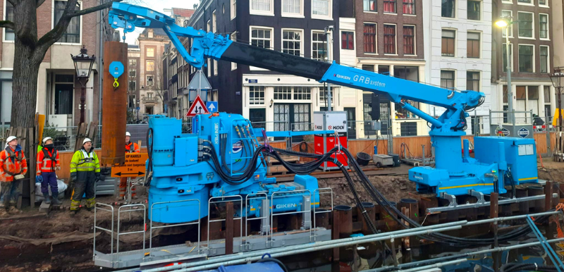 A Giken's Gyro Piler in Amsterdam