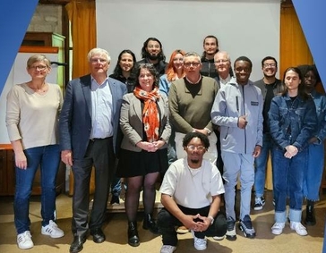 Photo de groupe des jeunes de la promotion Bataille