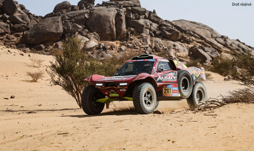 Picture of the buggy in the sand